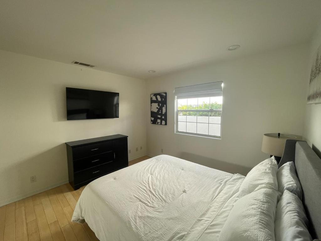 Charming Bright Traditional In Sherman Oaks Hospedagem domiciliar *