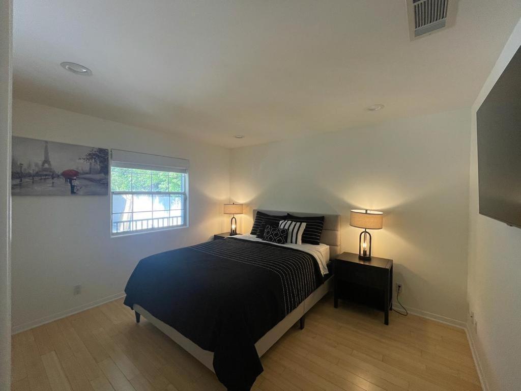 Hospedagem domiciliar Charming Bright Traditional In Sherman Oaks